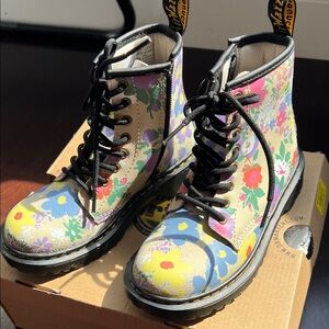 Dr. Martens Pastel Floral Lace-Up Combat Boots kids